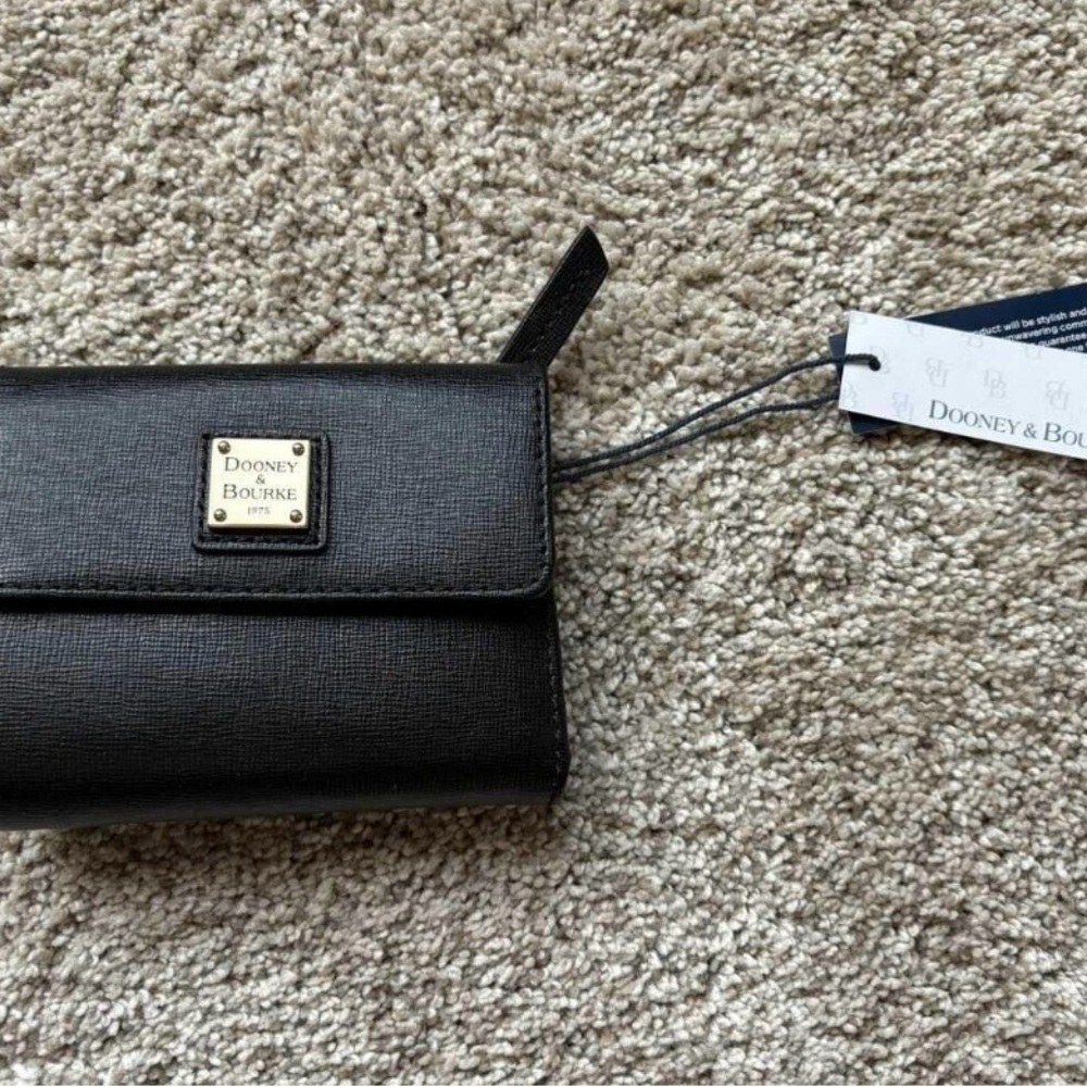 Dooney & Bourke Black Textured Wallet